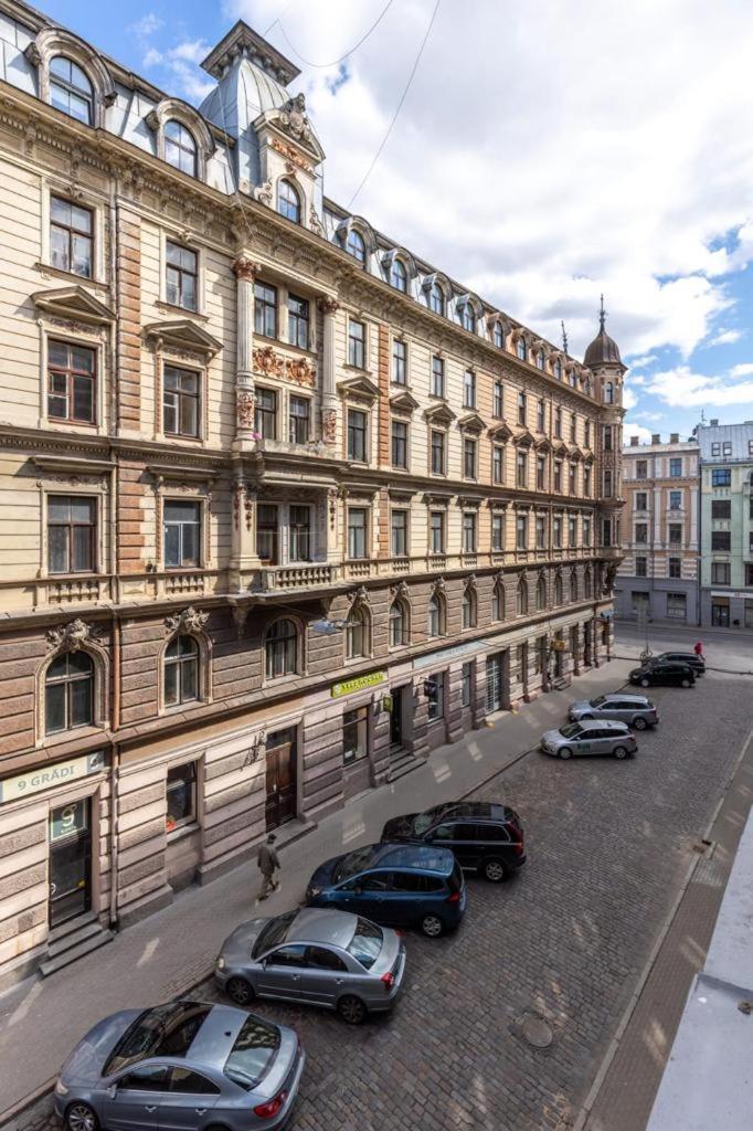 Kalnina Street Studio Apartment Riga Buitenkant foto