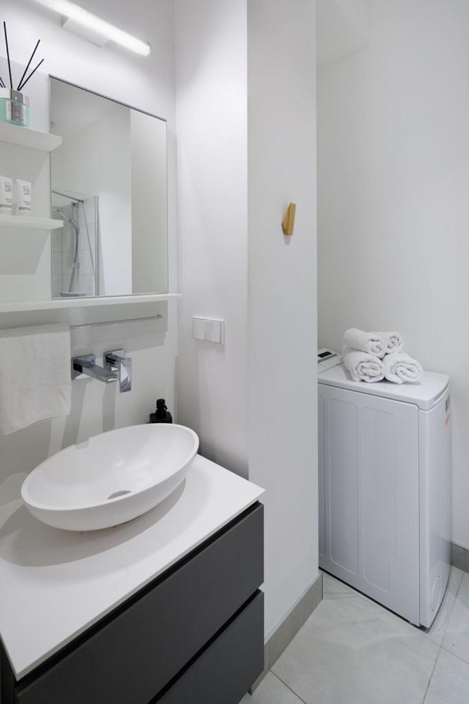 Kalnina Street Studio Apartment Riga Buitenkant foto